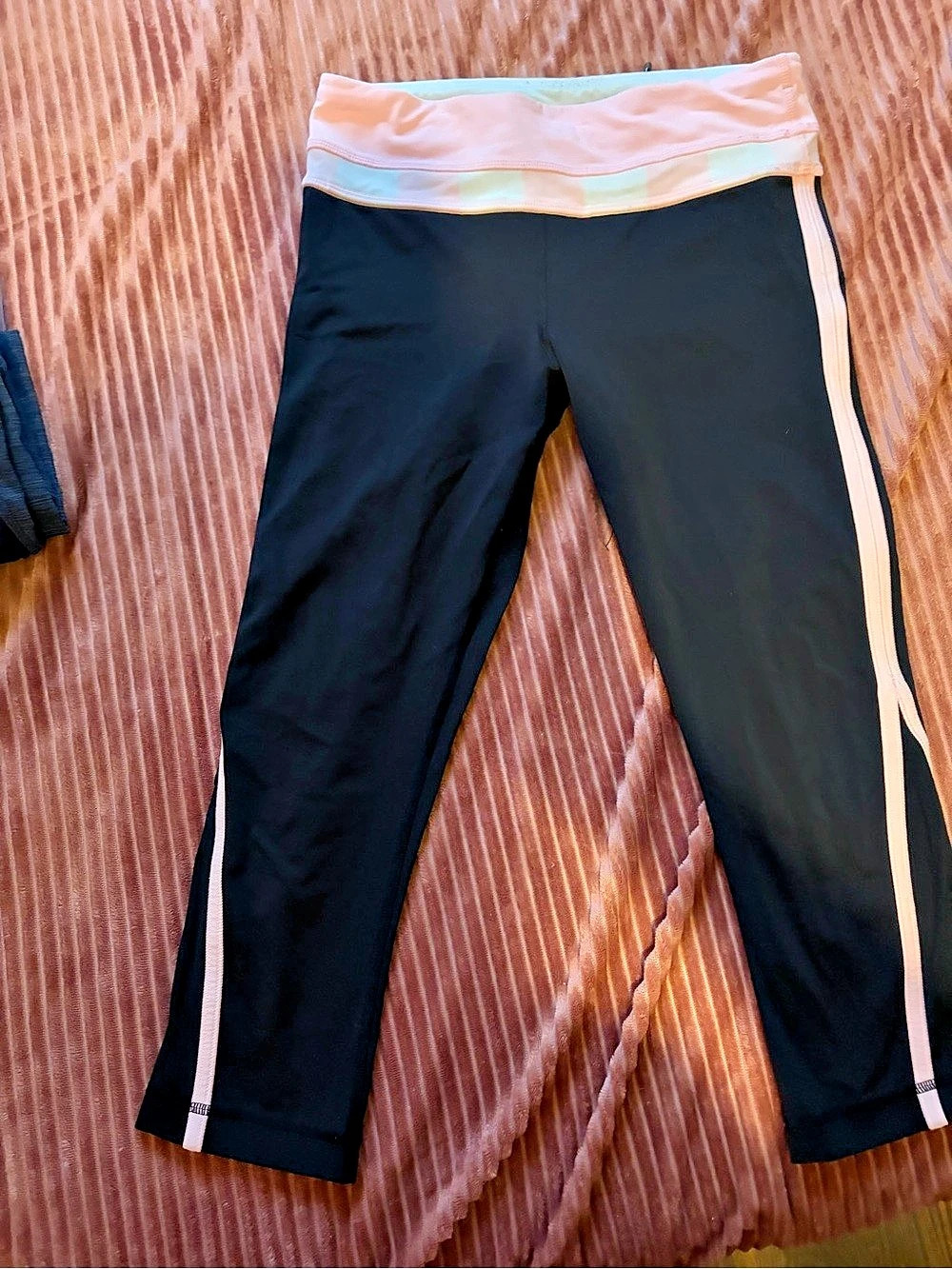 lululemon Wunder Under Crop Black & Pink Leggings